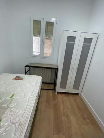 Calle Maíquez, Madrid, Community of Madrid 28009 - Photo 2