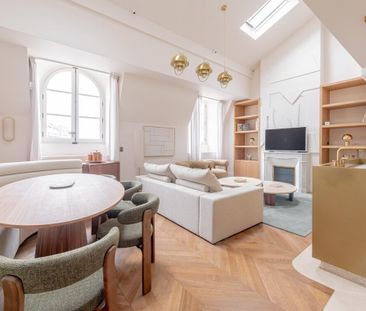 Appartement • Paris 1er - Photo 1