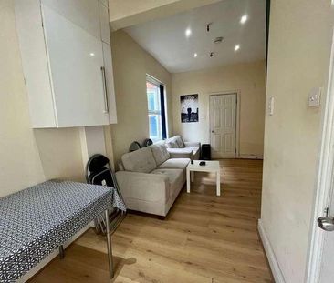 Whitby Road, Fallowfield, Manchester, M14 - Photo 5