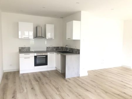 Location Appartement 2 pièces 70m² - Photo 5