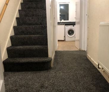 4 Bed Detached House, Frampton Crescent, BS16 - Photo 2