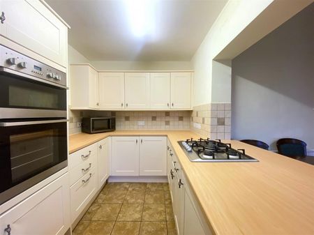 Holmes Grove, Henleaze, Bristol, BS9 4EE - Photo 4