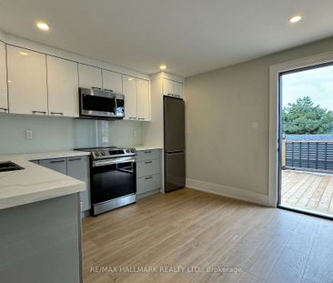 Townhouse For Lease | C8131172 - Photo 4