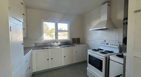 WESTPORT - 3 BEDROOMS - Photo 3