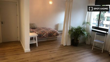 seville, Andalusia 41004 - Photo 2