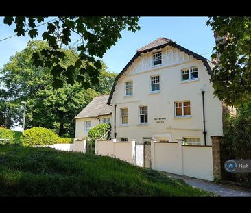 3 bedroom flat to rent - Photo 4