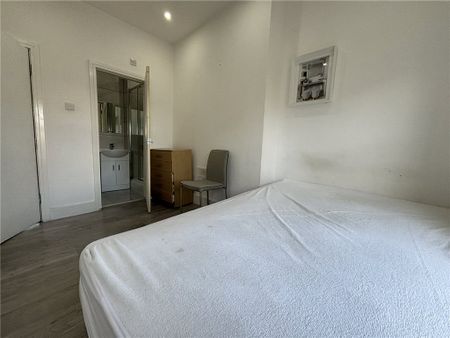 Goldhawk Road, London, W12 8HA - Photo 2