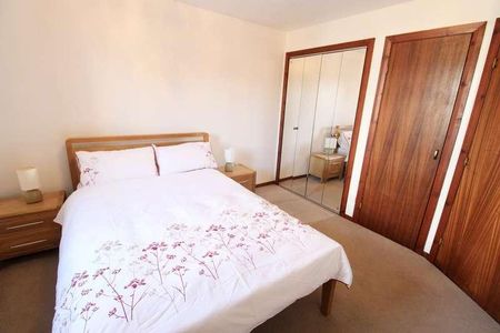 Gairn Mews, Mid Floor, AB10 - Photo 2