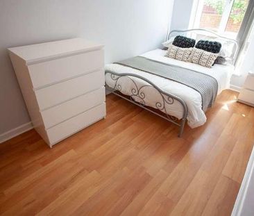 Gilmartin Grove, L6 - Photo 2