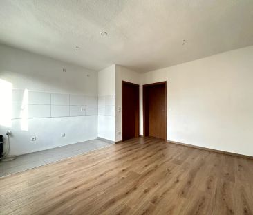 KREFELD-BOCKUM: VOLLSTÄNDIG RENOVIERTE 2-ZIMMER WOHNUNG ANZUBIETEN! - Photo 5