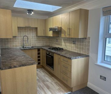 3 bedroom terraced house to rent - Photo 6