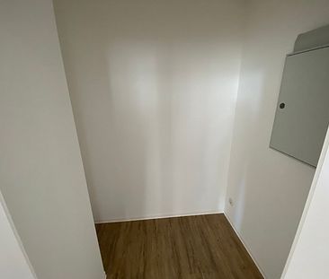 Große 2-Raum-Wohnung mit EBK im Herzen von WSW zu vermieten - Foto 5