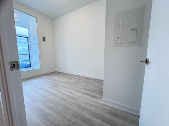 For Lease - 15 Richardson Street Unit# 2011, Toronto, Ontario - Photo 1