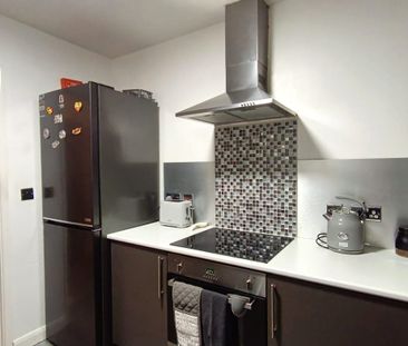 £1,000 PCM, Two Bedroom, Two Bathroom Apartment with Allocated Park... - Photo 1