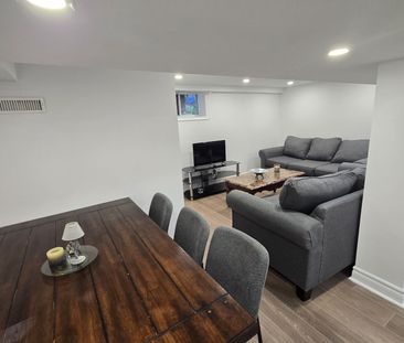 For Lease - 55 Queens Court Unit# Bsmt, East Gwillimbury, Ontario - Photo 2