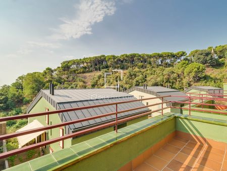 4-Bedroom Semi-Detached House for Rent in Sant Gervasi – La Bonanova, Barcelona - Foto 2