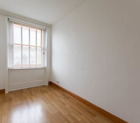 Montpellier Terrace, Cheltenham GL50 1UX - Photo 2