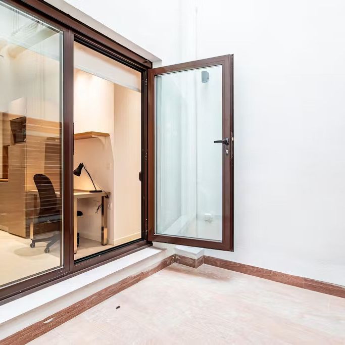 Avinguda de la Constitució, Valencia, Valencian Community 46009 - Photo 1