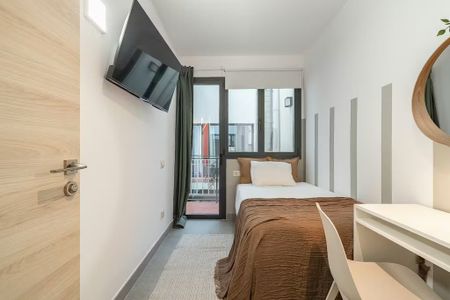 Passatge de Paca Soler, Barcelona, Catalonia 08028 - Photo 5