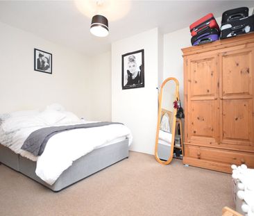 30, Yewdall Road, Rodley, Leeds, West Yorkshire, LS13 1NB - Photo 4