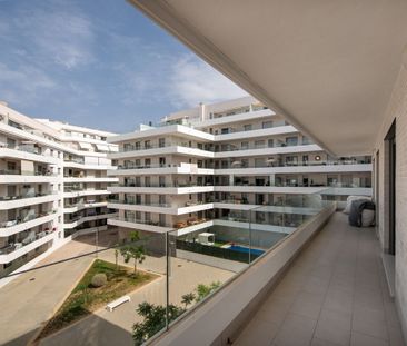 Middle Floor Apartment in La Campana - Photo 2