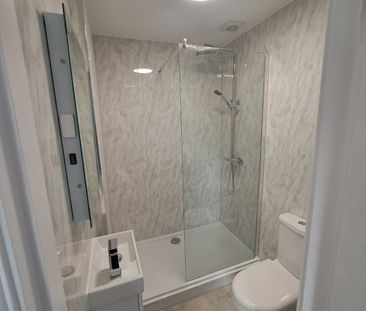 Studio Flat, Rimrose Road, L20 - Photo 2