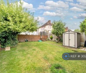 3 bedroom semi-detached house to rent - Photo 2