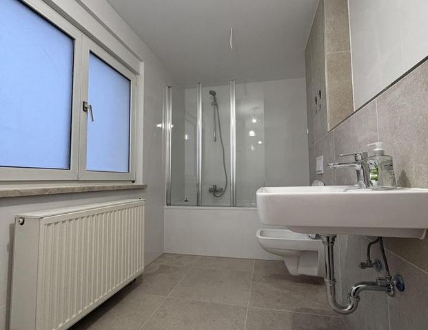 Erstbezug nach Sanierung: idyllisches Wohnen in einer 3,5-Zimmer-Wohnung mitten in Natur - Foto 1