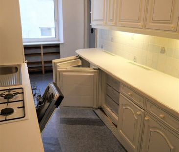 Provisionsfrei: Unbefristeter 72m² Altbau mit 2,5 Zimmern und Einba... - Foto 3