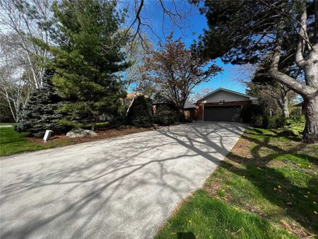 For Lease - 2301 Bennington Gate, Oakville, Ontario - Photo 4