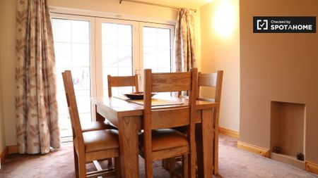 Room in 4-bedroom apartment in North Central Area, Dublin - Photo 2