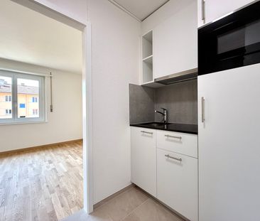 Komplett sanierte 1.5-Zwg im Mühlefeldquartier - Photo 1