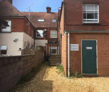 Studio to rent - Photo 5