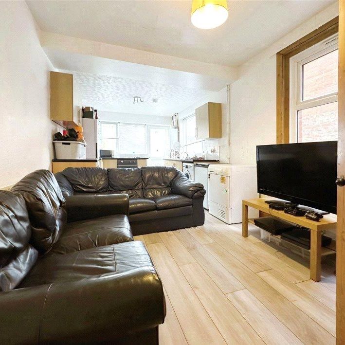 5 bedroom terraced house to rent - Photo 1