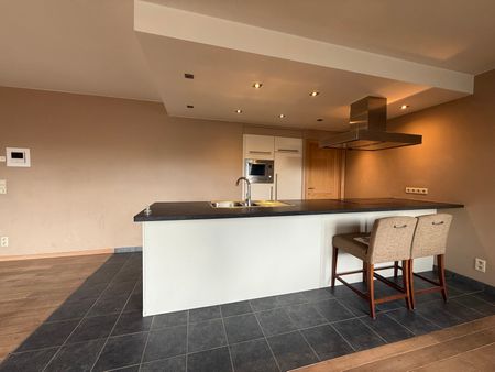 3-slaapkamerappartement met ondergrondse staanplaats en kelderberging - Foto 2