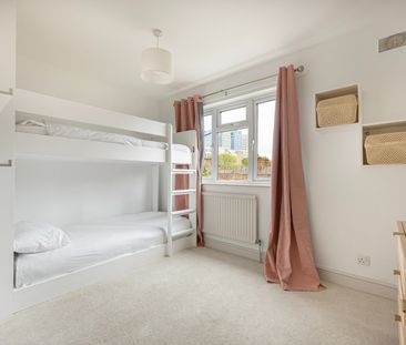 5 Bed Terraced House, Regal Close, E1 - Photo 6