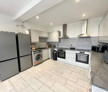 1 bedroom in a house share to rent - Photo 3