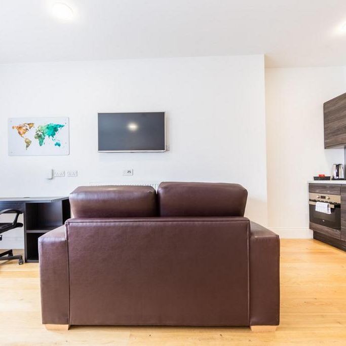 Studio to rent - Photo 1