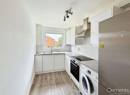 1 bedroom flat to rent - Photo 3