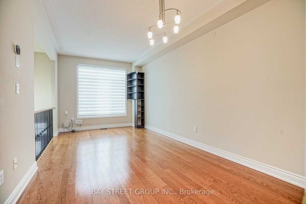 For Lease - 94 Mack Clement Lane, Richmond Hill, Ontario - Photo 1