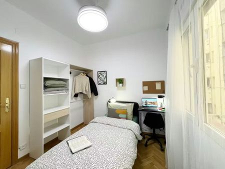 Paseo de la Virgen del Puerto, Madrid, Community of Madrid 28005 - Foto 2