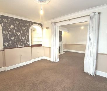 4 bedroom semi-detached house to rent - Photo 1