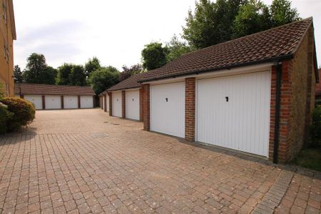 2 bedroom apartment to rent - Photo 2