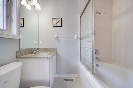 For Lease - 68 Redstone Road, Richmond Hill, Ontario - Photo 5