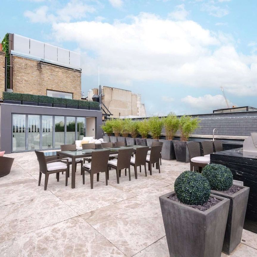 Penthouse of the Walpole Mayfair offering breath taking views over the city - Photo 1