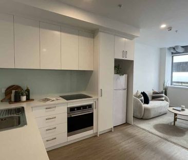 MODERN SPACIOUS BRAND NEW - TWO BEDROOM APARTMENT - WELLINGTON CITY - Photo 3
