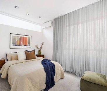 Stylish Inner-City Living in the Heart of Newtown - Photo 6
