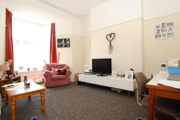 2 bedroom house share to rent - Photo 1