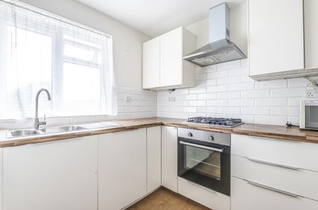 4 bedroom property to rent - Photo 2