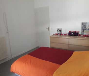 F2 de 45 m² CAEN MEMORIAL - Photo 6